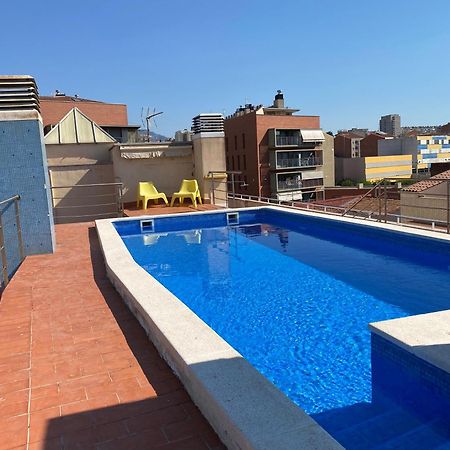Piscina En Centro De Terrassa Appartement Buitenkant foto