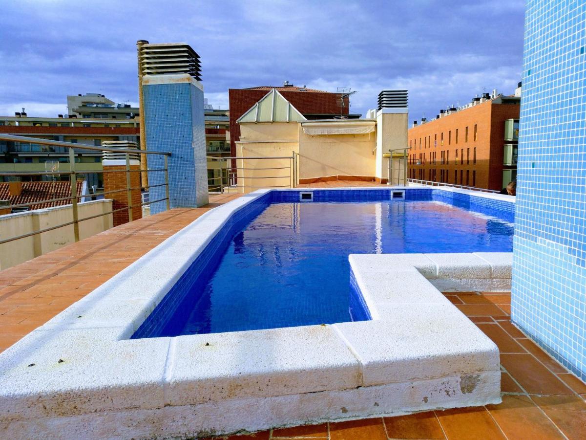 Piscina En Centro De Terrassa Appartement Buitenkant foto