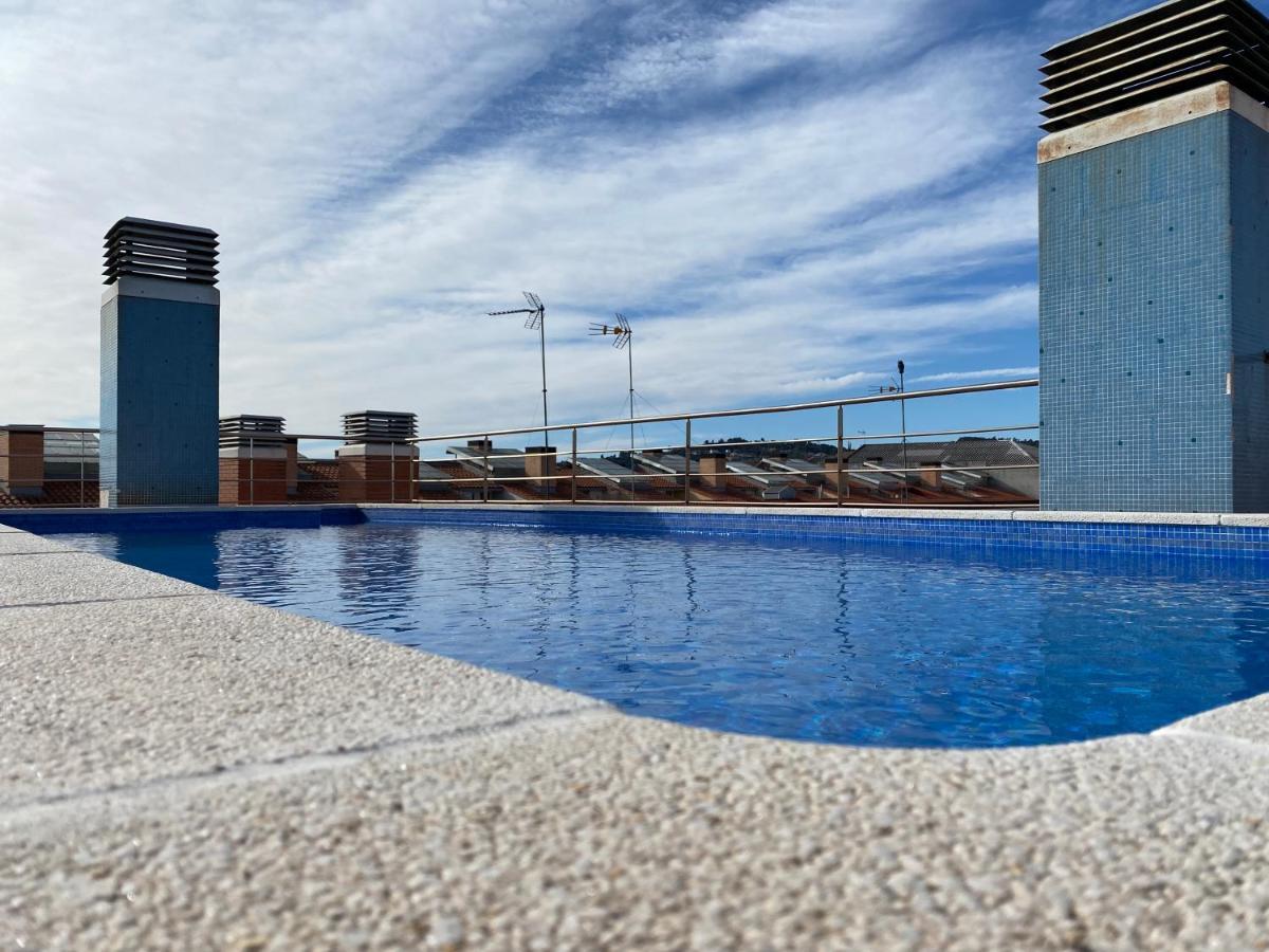 Piscina En Centro De Terrassa Appartement Buitenkant foto